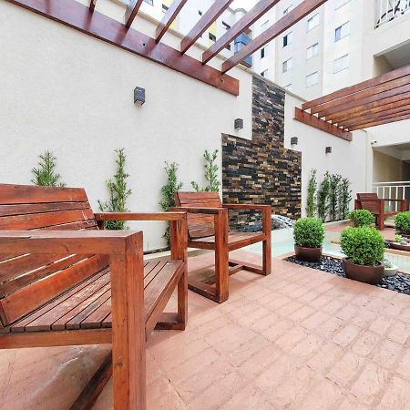 Bem No Centro, Cozinha Completa, Varanda E Garagem Poços de Caldas Exterior foto
